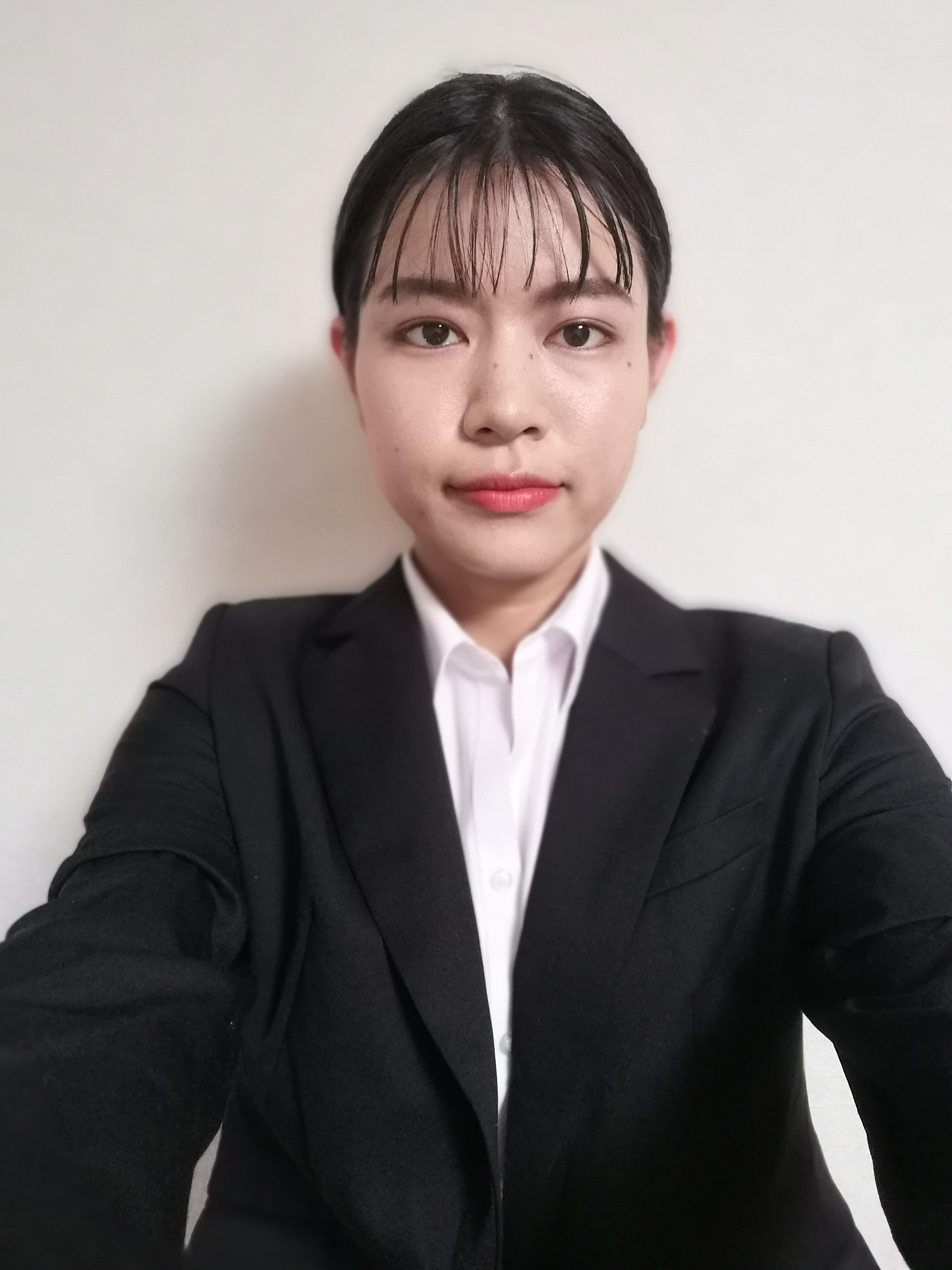 M.I さん／2021年4月入社 埼玉大学 理学部分子生物学科  限られた時間の中で積極的に行動する。