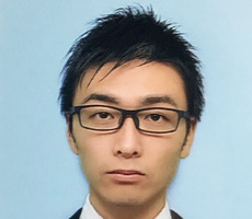 J.I さん／2014年4月入社 近畿大学　理工学部生命科学科 使える試験機器、経験のある試験項目を増やすなど、常に自身のスキルアップについて考える。